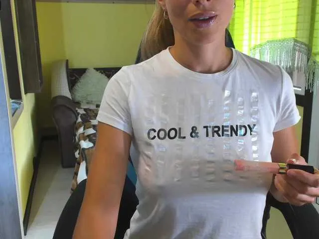 Live sex webcam photo for rocsi79 #247512848