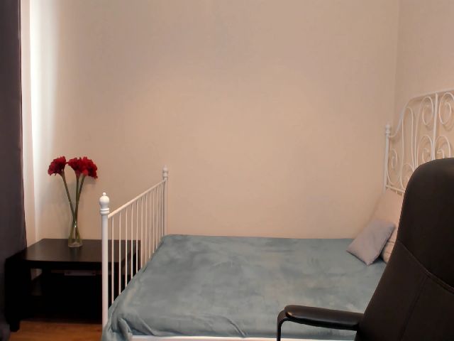 Live sex webcam photo for O1iv1a #258211663