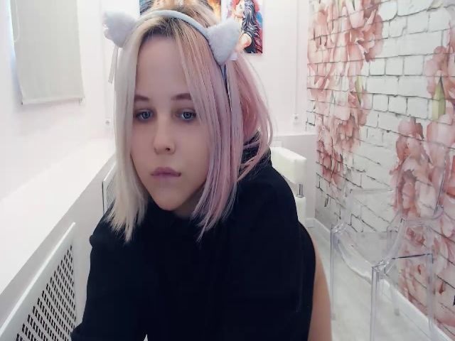 Live sex webcam photo for Helokit #258566323