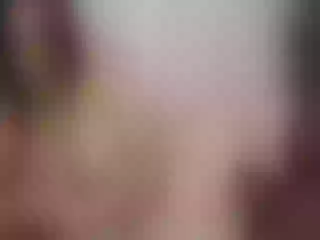 Live sex webcam photo for LittlePeach_ #263443689