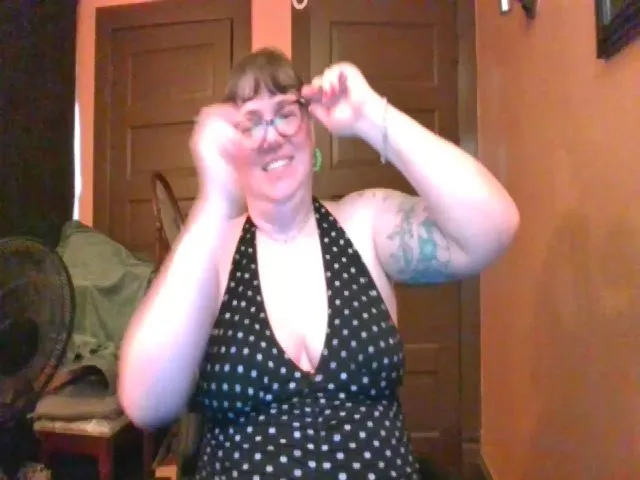 Live sex webcam photo for ThePinUpPunk #259557811