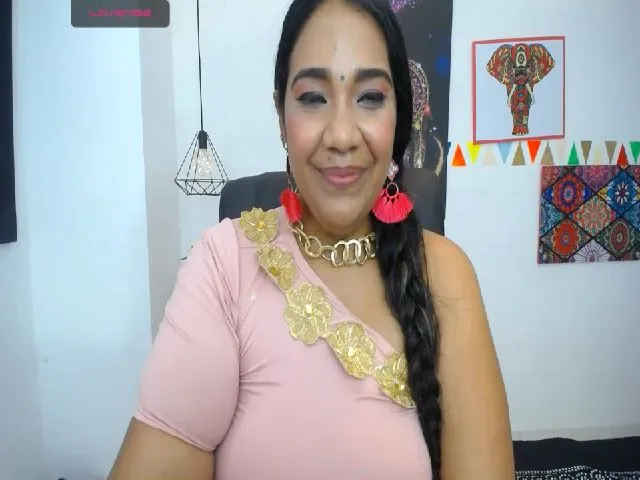 Live sex webcam photo for IndianMama #258732144
