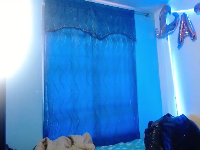 Live sex webcam photo for Hot_skinny_ #260807922