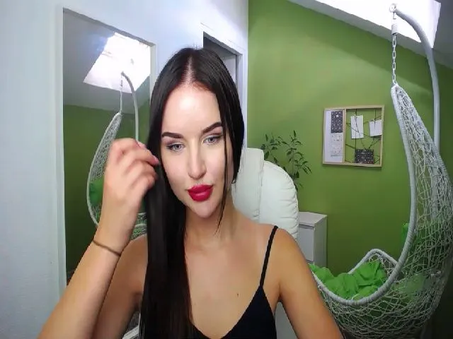 Live sex webcam photo for JenniferMoris #255632078