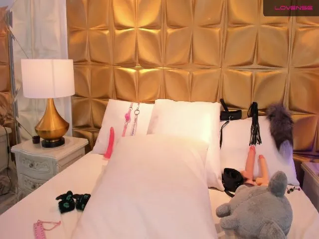 Live sex webcam photo for CandyLaw_ #256333016