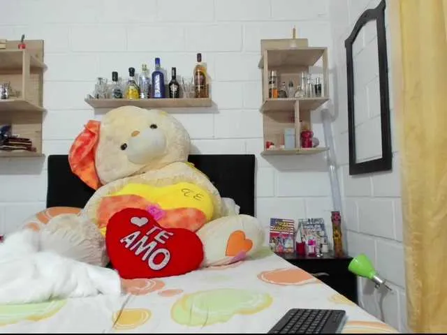 Live sex webcam photo for valeriequeen1 #241044300