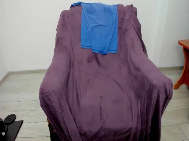 Live sex webcam photo for araseliarambu #255304979
