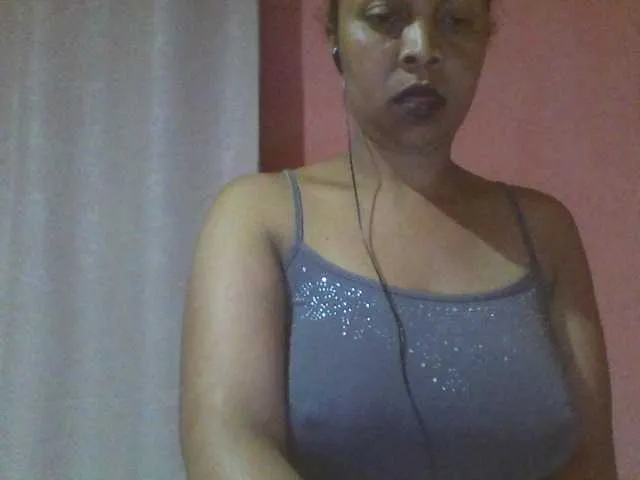 Live sex webcam photo for big-ass-sexy #257709101