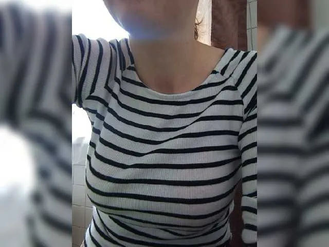Live sex webcam photo for ZAYKA-9 #243106283