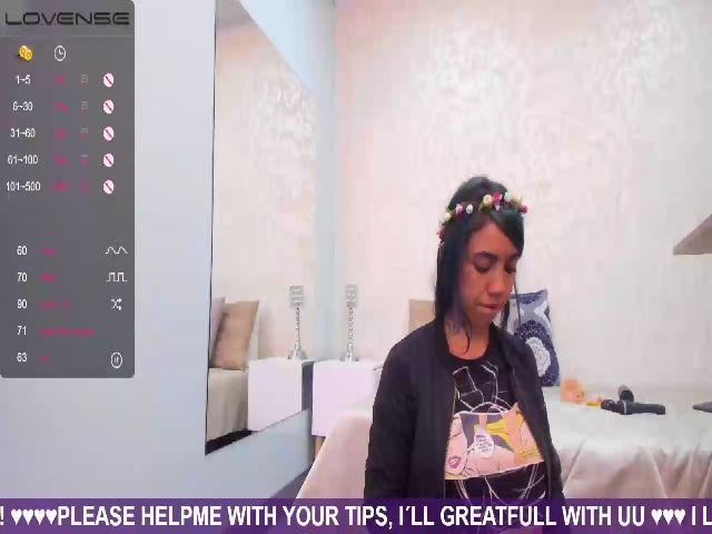 Live sex webcam photo for VioletaRoux #254754125