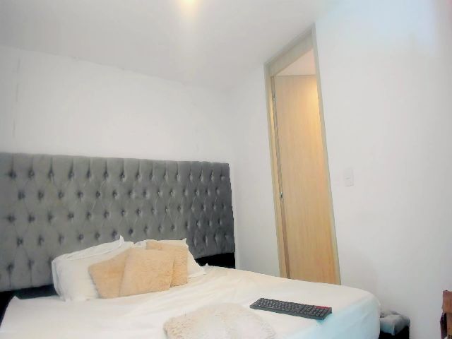 Live sex webcam photo for Afro__Goddess #258240765