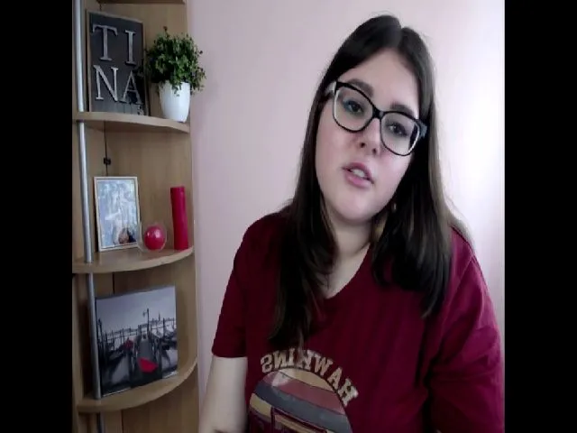 Live sex webcam photo for SweetyTinna #261224097