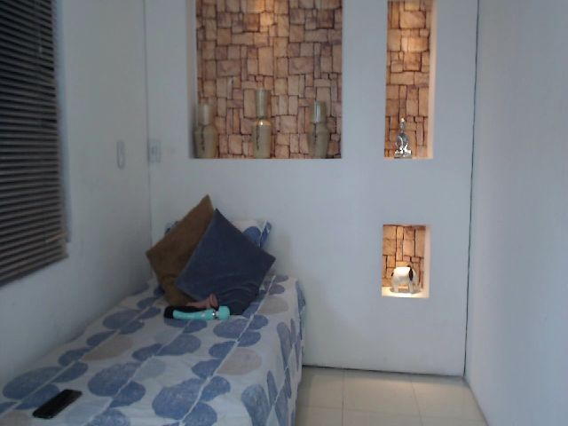 Live sex webcam photo for nicollewalton #255430586