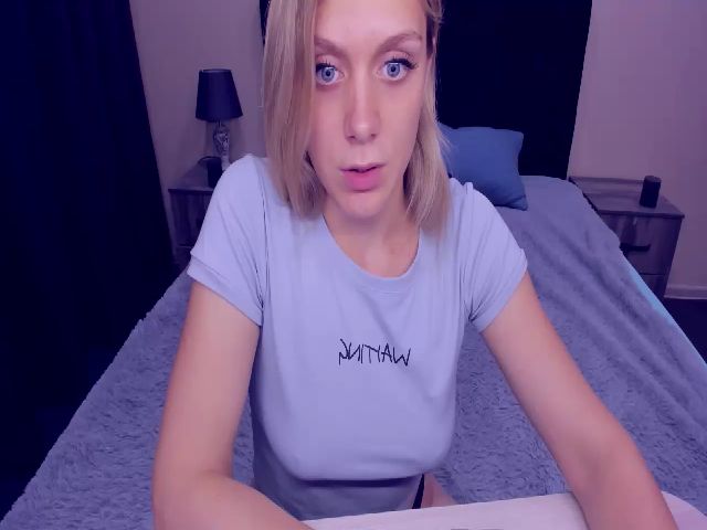 Live sex webcam photo for MeganKind #256209590