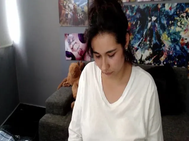 Live sex webcam photo for Jade_leon_ #256941851