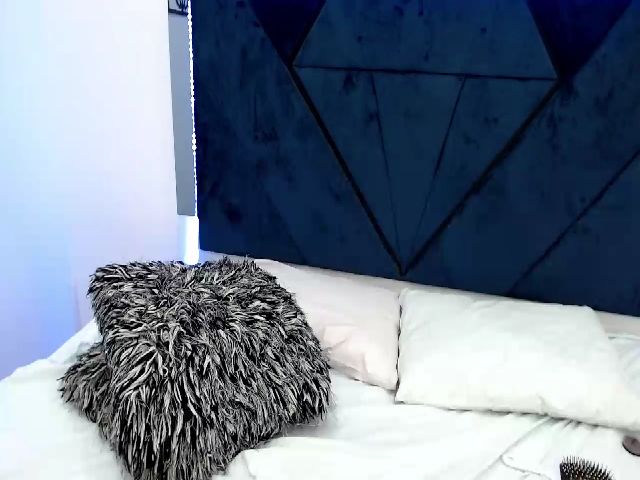 Live sex webcam photo for Sophia_roy #264571797