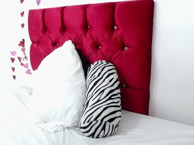 Live sex webcam photo for sweetfer #242772090