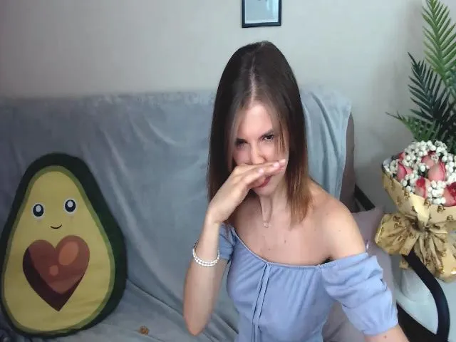 Live sex webcam photo for MeliSi #262409639
