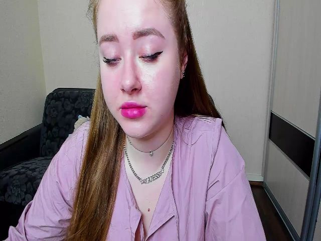 Live sex webcam photo for MissDiaa #256885538