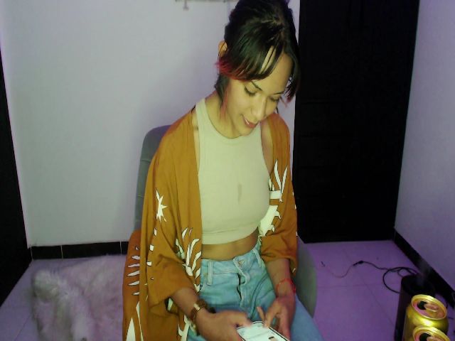 Live sex webcam photo for Laurasofiaa_ #262934224