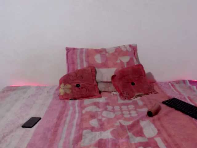 Live sex webcam photo for Body69LyD #240954004