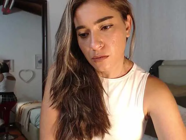 Live sex webcam photo for alicia-donato #241191357