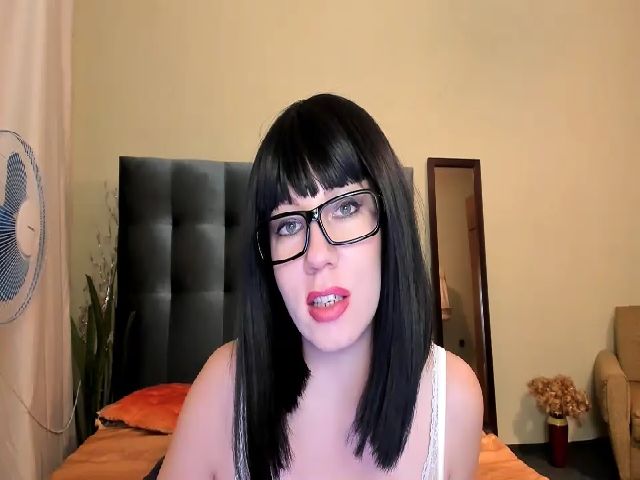 Live sex webcam photo for UrMiss #257088480