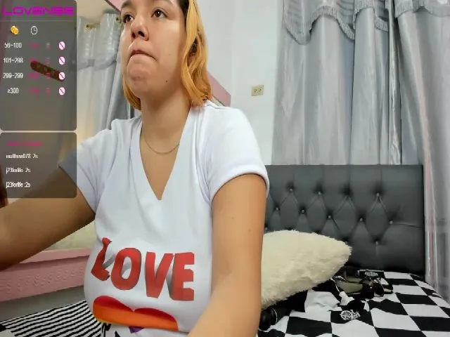 Live sex webcam photo for MeganCoppiano #252563648