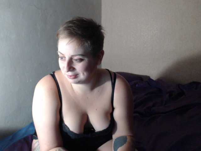 Live sex webcam photo for sandriana #241022538