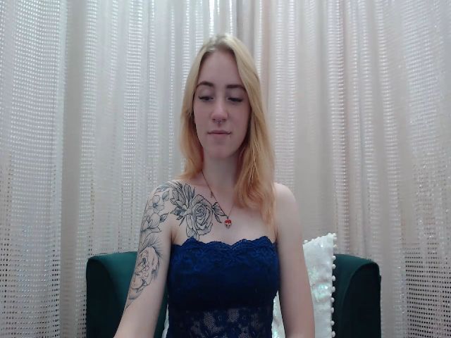 Live sex webcam photo for RedBerryy #264051114