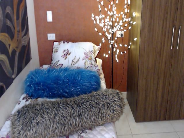 Live sex webcam photo for Forevermanu #259357569