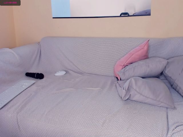 Live sex webcam photo for GoldyGal #264262090