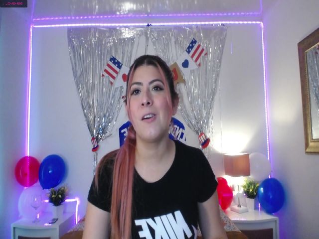 Live sex webcam photo for NicolSaenz #253090766