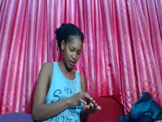 Live sex webcam photo for Aaliyah98x #255323724