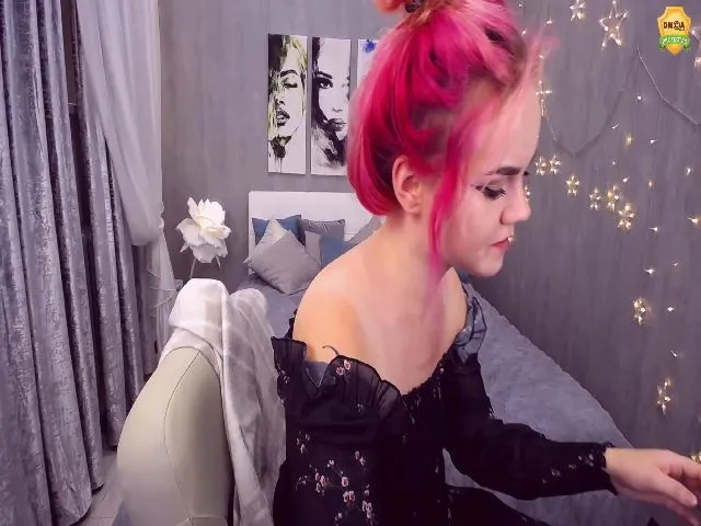 Live sex webcam photo for KerryBlair #256842959