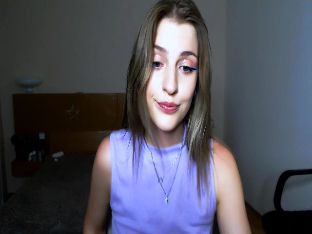 Live sex webcam photo for Sofia__White #263916493