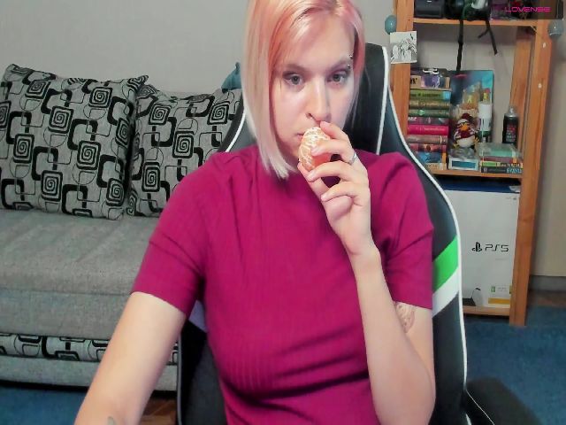 Live sex webcam photo for Sky_Drag0n #254414415