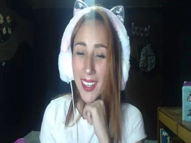 Live sex webcam photo for Scarlet_tatto #255491939