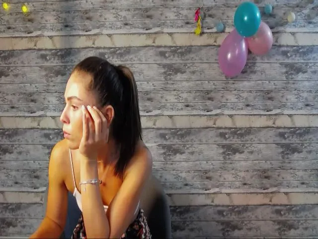 Live sex webcam photo for Naiadde #253078785