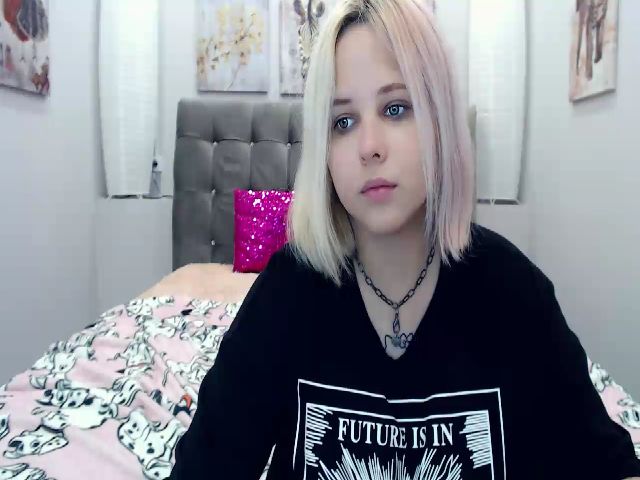 Live sex webcam photo for Helokit #259196364