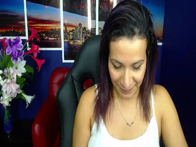 Live sex webcam photo for Infernalsexx #253644125