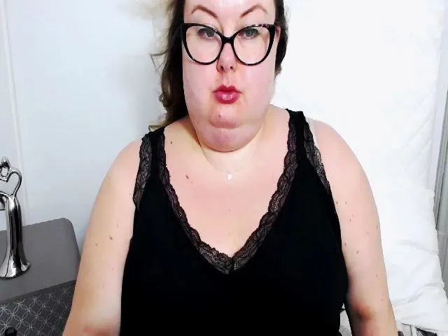 Live sex webcam photo for HornyBonnie #253381085