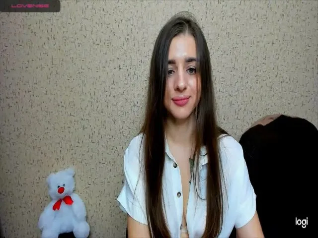 Live sex webcam photo for lilydavra #265203971