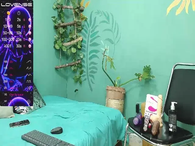 Live sex webcam photo for violet_cortes #259759983