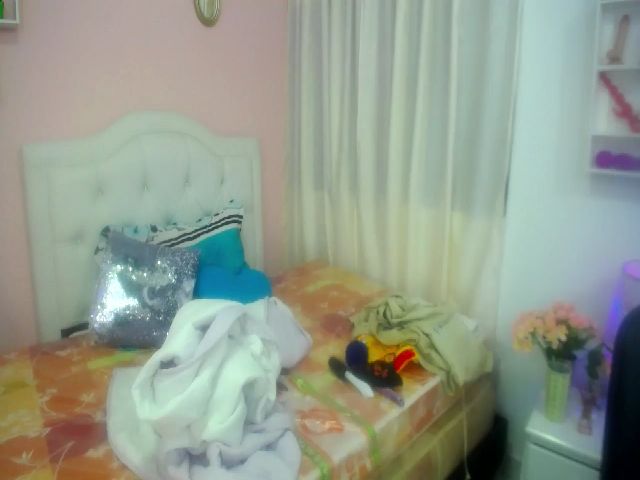 Live sex webcam photo for Petite_camila #287864240