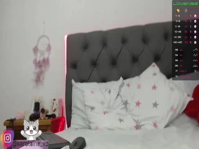 Live sex webcam photo for karolaine_20 #255562355
