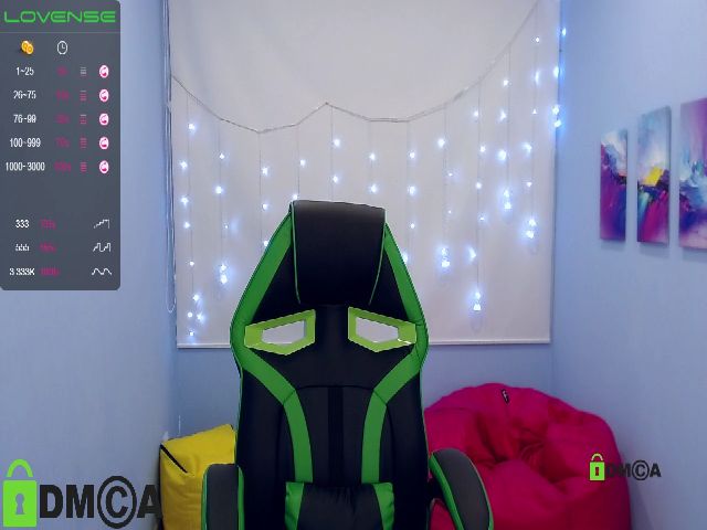 Live sex webcam photo for VickyH0ney #259979887