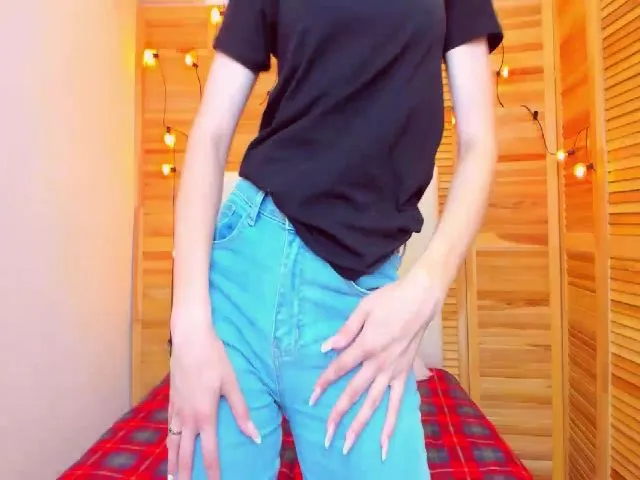 Live sex webcam photo for MarliTes #256170797