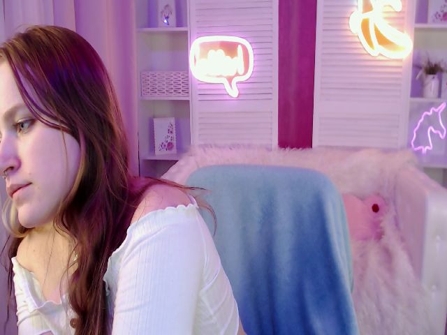 Live sex webcam photo for LynneDawson #264566327