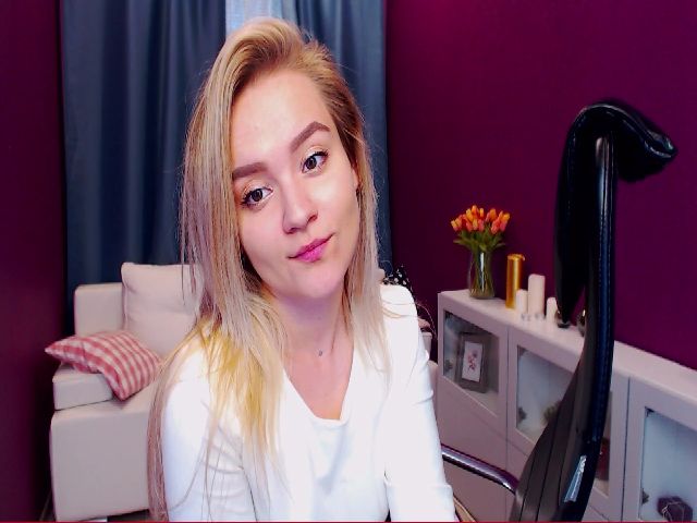 Live sex webcam photo for Kara_Smith #259711272